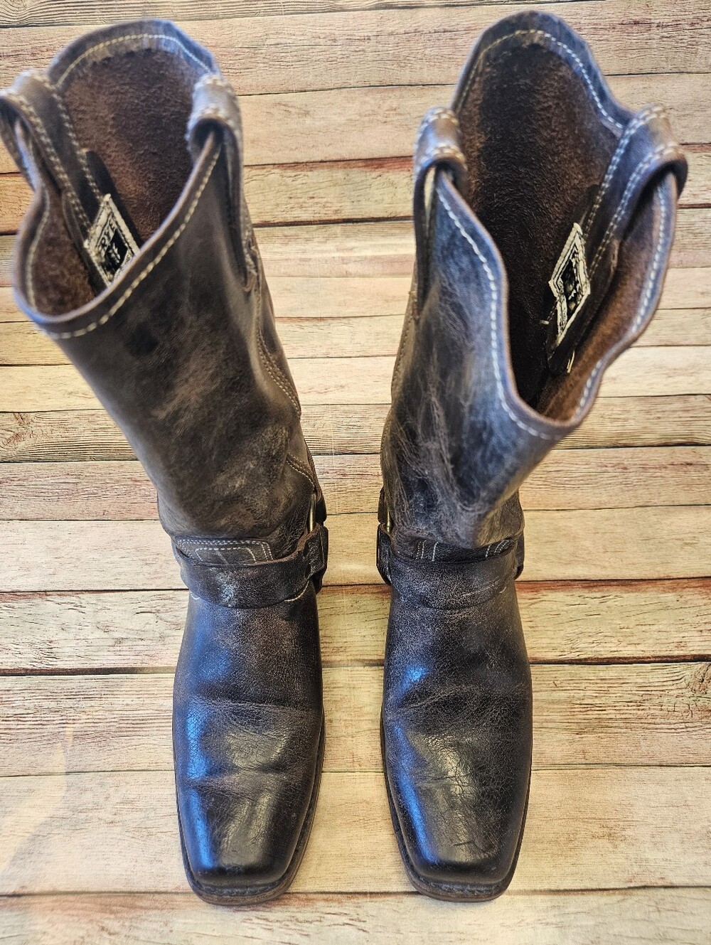 Frye Harness 15R boots are crafted from distressed brown leather - Picture 13 of 14